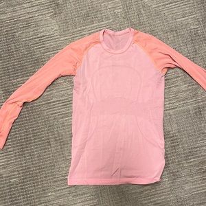 Lululemon size 8 swiftly long sleeve tech shirt